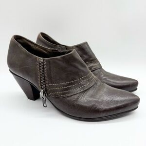 Fidji Pointed Toe Leather Side Zip Tapered Heel Booties Brown/Bronze Sz 37 Artsy